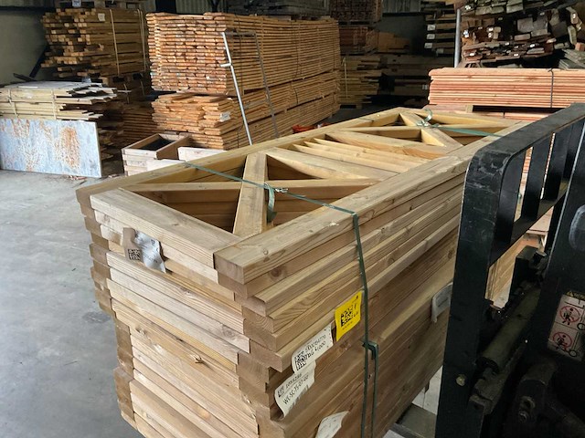 Vuren herkwerk geschaafd met kruis - 180x73 cm (2x) - afbeelding 2 van  2