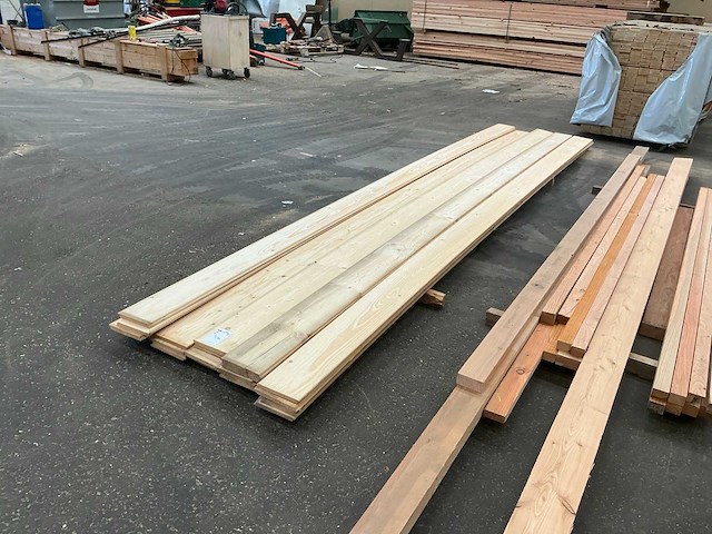 Vuren hout 340x40mm (19x) - afbeelding 1 van  4