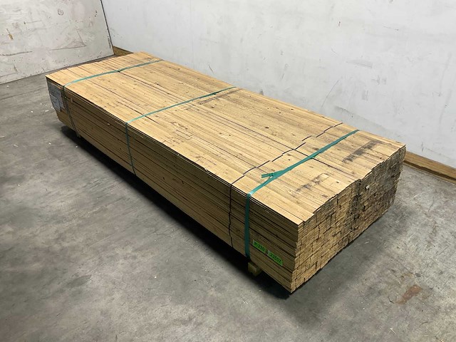 Vuren lat geschaafd - 300x3,8x1,1 cm (600x) - afbeelding 1 van  7