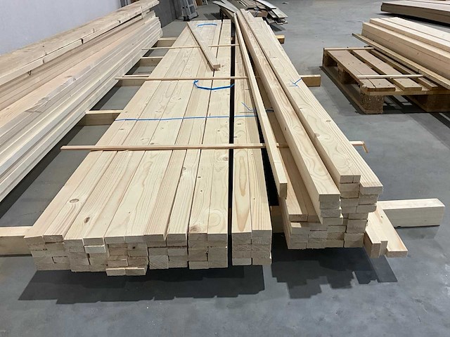 Vuren latten en planken divers - afbeelding 3 van  4