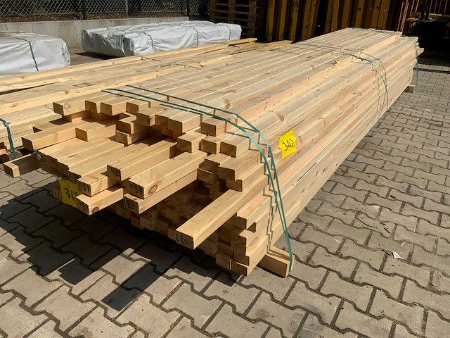 Vuren ligger 4200x70x45mm (150x) - afbeelding 1 van  7