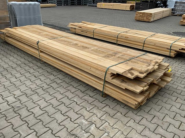 Vuren ligger 4250/4880x130x25mm (120x) - afbeelding 1 van  1