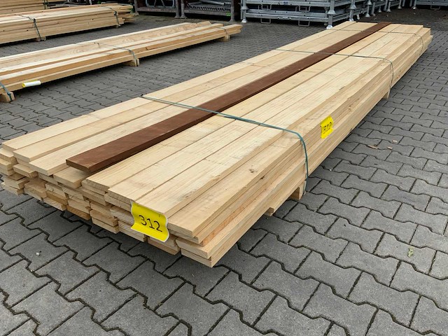 Vuren ligger 4250/4880x130x25mm (70x) - afbeelding 1 van  8