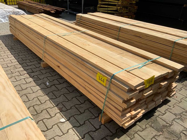 Vuren ligger 4260x130x40mm (79x) - afbeelding 1 van  7