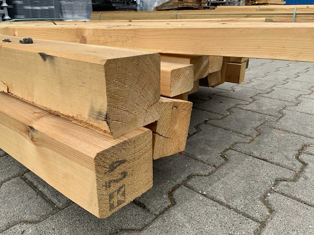 Vuren ligger/balk 4200 tot 4800mm (25x) - afbeelding 3 van  8