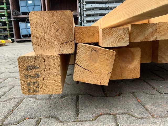 Vuren ligger/balk 4200 tot 4800mm (25x) - afbeelding 4 van  8