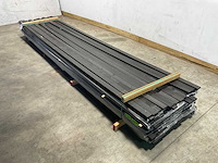 Vuren open gevelbekleding batten zwart 430x6,8x1,8 cm (150x) - afbeelding 1 van  11