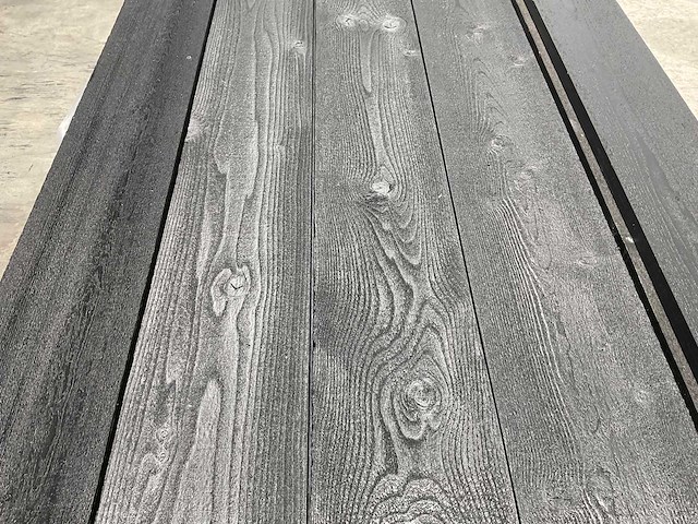 Vuren open gevelbekleding board zwart 305x18x1,8 cm (74x) - afbeelding 1 van  3