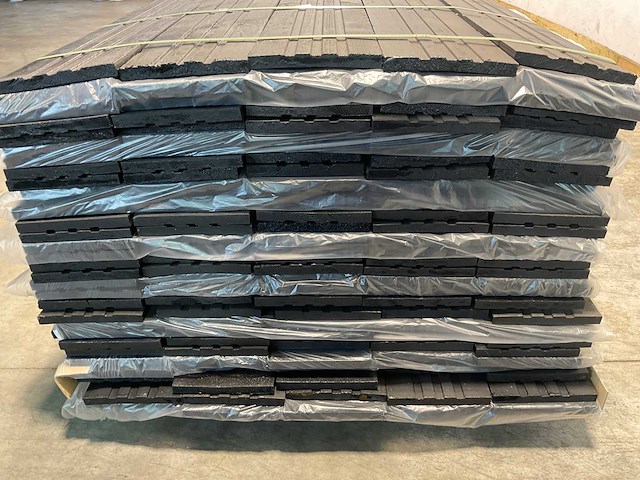 Vuren open gevelbekleding board zwart 430x18x1,8 cm (75x) - afbeelding 2 van  13