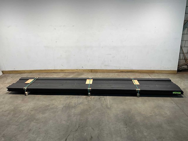 Vuren open gevelbekleding board zwart 490x18x1,8 cm (28x) - afbeelding 2 van  7