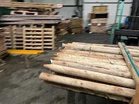 Vuren paal rond, geïmpregneerd en gepunt - 250x6x6 cm (66x) - afbeelding 7 van  12