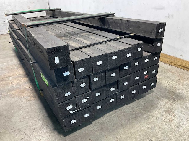 Vuren paal verlijmd zwart 300x12x12 cm (13x) - afbeelding 3 van  7