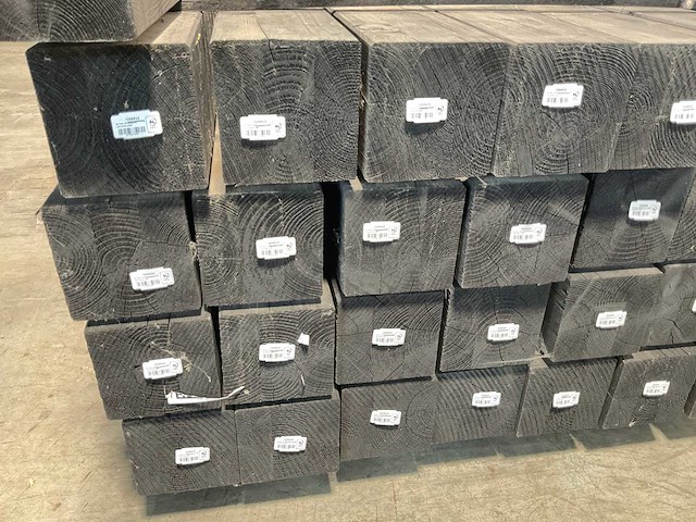 Vuren paal verlijmd zwart 300x12x12 cm (13x) - afbeelding 6 van  7