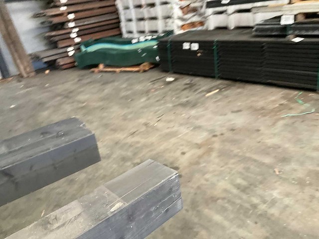 Vuren paal zwart gespoten - 250x14x14 cm (3x) - afbeelding 6 van  10