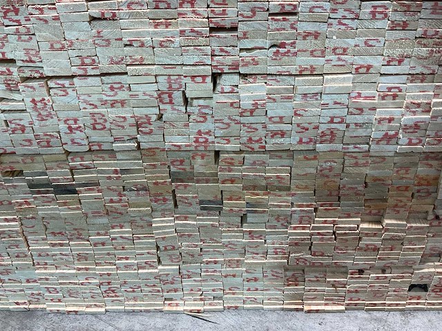 Vuren panlat geschaafd - 480x3,8x1,1 cm (450x) - afbeelding 4 van  5