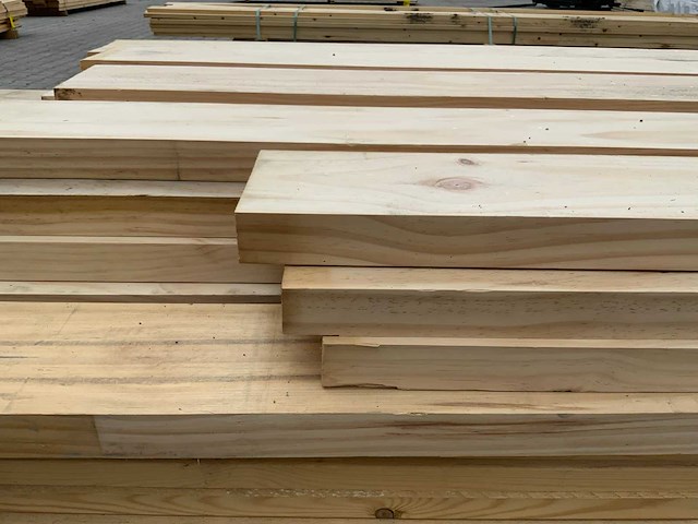Vuren plank 3050 tot 4500mm (103x) - afbeelding 7 van  10