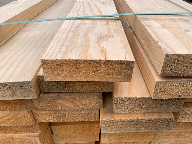 Vuren plank 3050x145x45mm (78x) - afbeelding 6 van  6