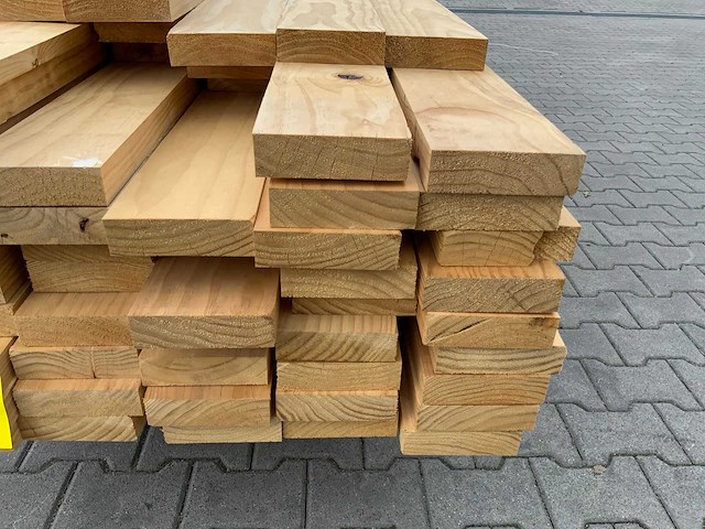Vuren plank 3060 tot 4880mm (80x) - afbeelding 1 van  10
