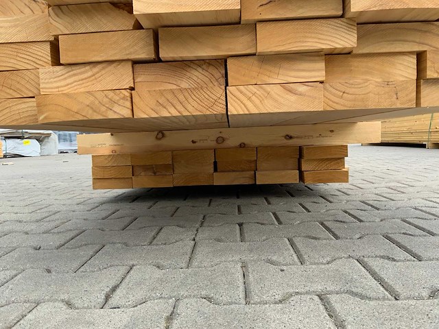 Vuren plank 3060 tot 4880mm (80x) - afbeelding 7 van  10