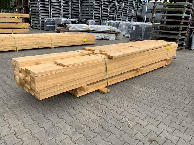 Vuren plank 3060 tot 4880mm (80x) - afbeelding 1 van  11
