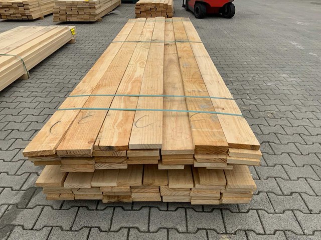 Vuren plank 3660-4260mm (98x) - afbeelding 4 van  6