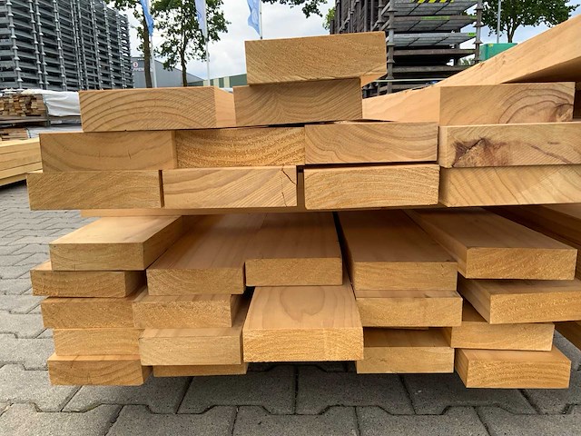 Vuren plank 3700/4270x145x42mm (70x) - afbeelding 7 van  10