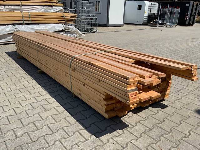 Vuren plank 3900-4500x120x30mm (136x) - afbeelding 1 van  7