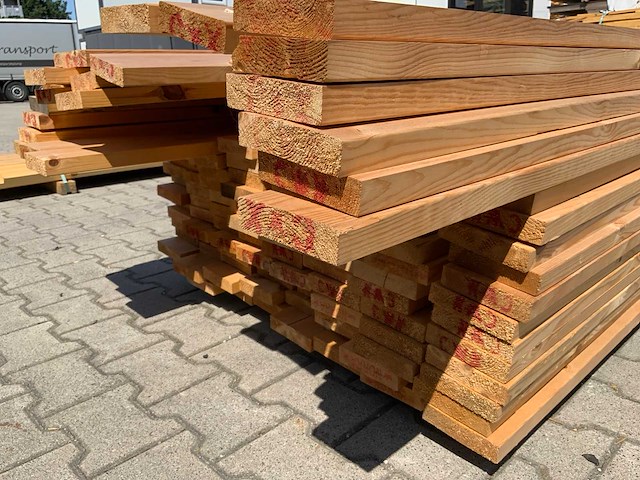Vuren plank 3900-4500x120x30mm (136x) - afbeelding 6 van  7