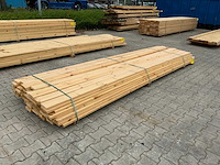 Vuren plank 3900x120x28mm (64x) - afbeelding 1 van  9
