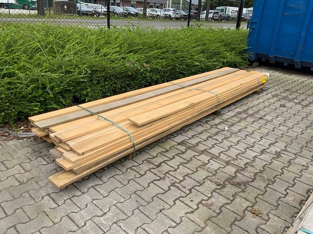 Vuren plank 4280x155x30mm 42st - afbeelding 1 van  1