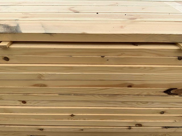 Vuren plank 4500/4800x120x28mm (136x) - afbeelding 1 van  1