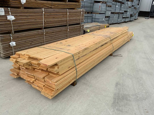Vuren plank 4600 tot 5500mm 100st - afbeelding 1 van  1