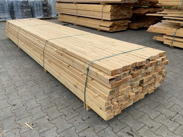 Vuren plank 4800x70-100x50mm (118x) - afbeelding 2 van  7