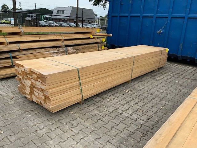 Vuren plank 4880x145x42mm (105x) - afbeelding 1 van  8