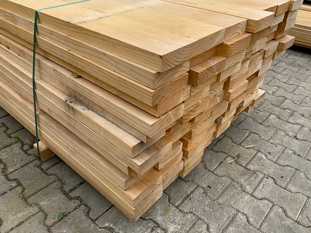 Vuren plank 4880x145x42mm (105x) - afbeelding 1 van  1