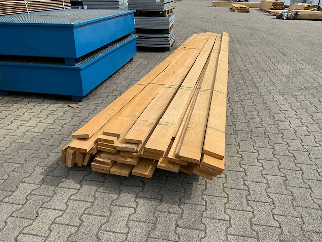 Vuren plank 5480x130x28mm 63st - afbeelding 1 van  1