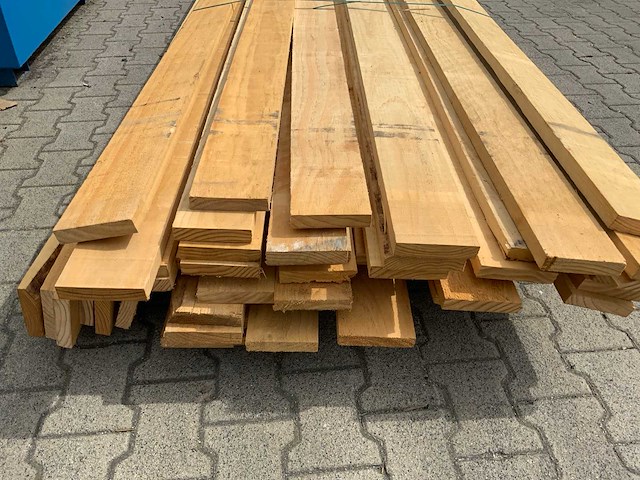 Vuren plank 5480x130x28mm (63x) - afbeelding 4 van  8