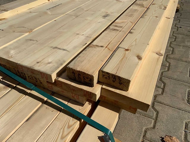 Vuren plank en balkjes mix tot 4880mm (46x) - afbeelding 2 van  7