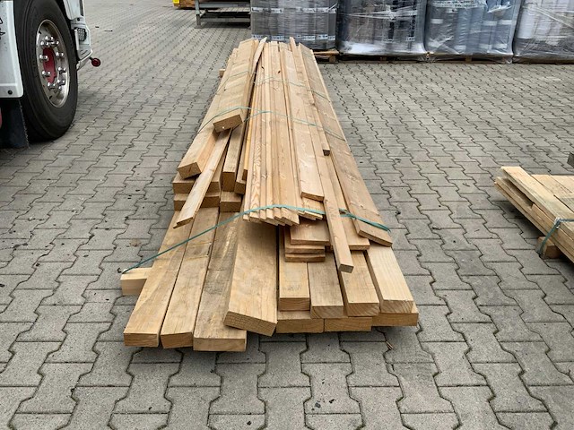 Vuren plank en ligger mix vanaf 4260 tot 5000mm (95x) - afbeelding 7 van  8