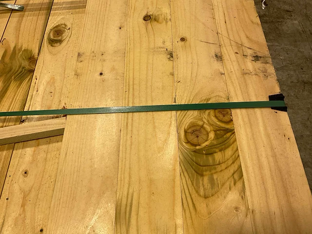 Vuren plank geschaafd - 480x9,5x2,8 cm (94x) - afbeelding 4 van  9