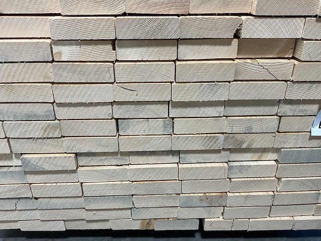 Vuren plank geschaafd 300x14,5x4,5 cm (50x) - afbeelding 6 van  8