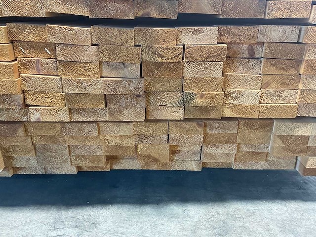 Vuren plank geschaafd 420x7.5x3.2 cm (81x) - afbeelding 3 van  4