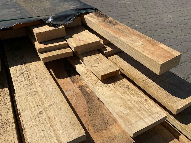 Vuren plank mix 3600-5200mm (80x) - afbeelding 5 van  6