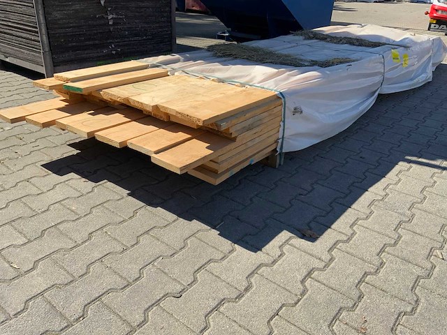 Vuren plank mix 4200-5200mm (70x) - afbeelding 1 van  5