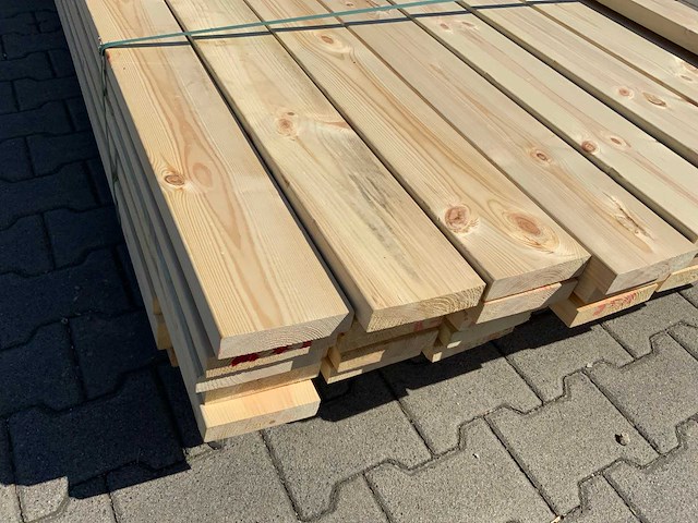 Vuren plank mix 4800-5400x120x25mm (105x) - afbeelding 1 van  1