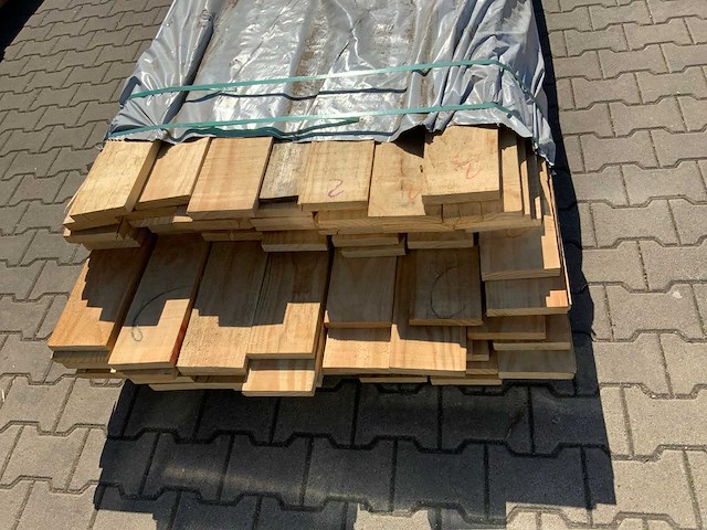 Vuren plank mix pakket 4200-4880mm (80x) - afbeelding 3 van  7