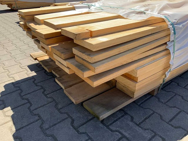 Vuren plank mix pakket 4250-4880mm 70st - afbeelding 1 van  1