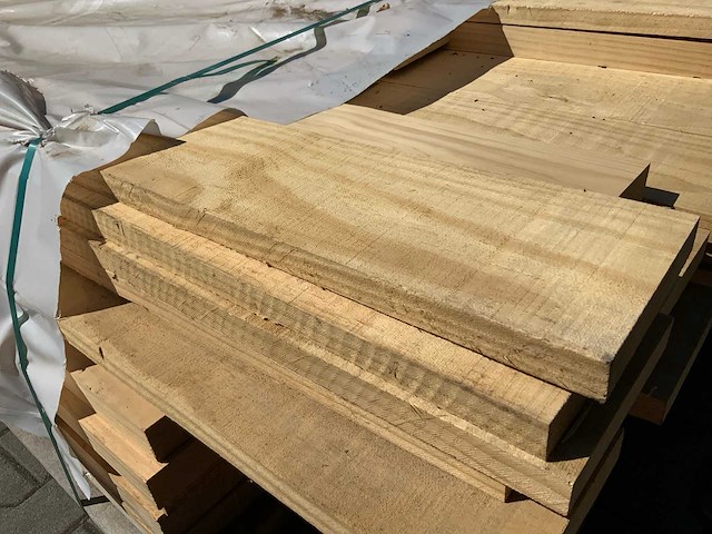 Vuren plank mix pakket 4250-4880mm (70x) - afbeelding 7 van  10