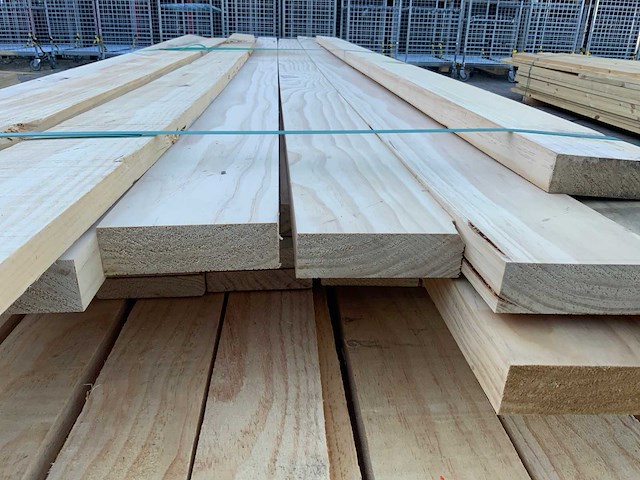 Vuren plank mix pakket tot 4880mm (105x) - afbeelding 10 van  11