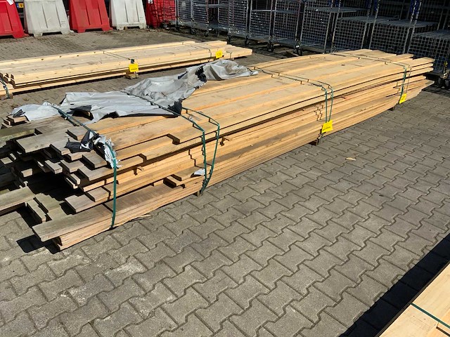 Vuren plank mix pakket tot 4880mm (110x) - afbeelding 1 van  7